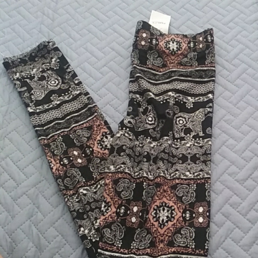 Rue21 soft elephant legging